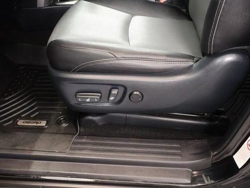 Used 2018 Toyota 4Runner SR5 Premium RWD image 12
