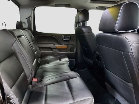 Used 2018 Chevrolet Silverado 1500 High Country AWD/4WD image 23