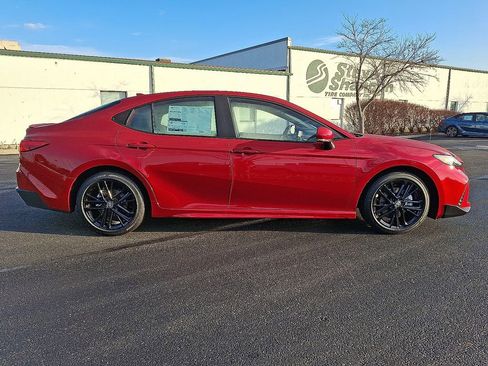 New 2026 Toyota Camry SE FWD image 8
