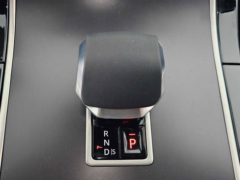 New 2026 Land Rover Range Rover Velar Dynamic SE AWD/4WD image 30