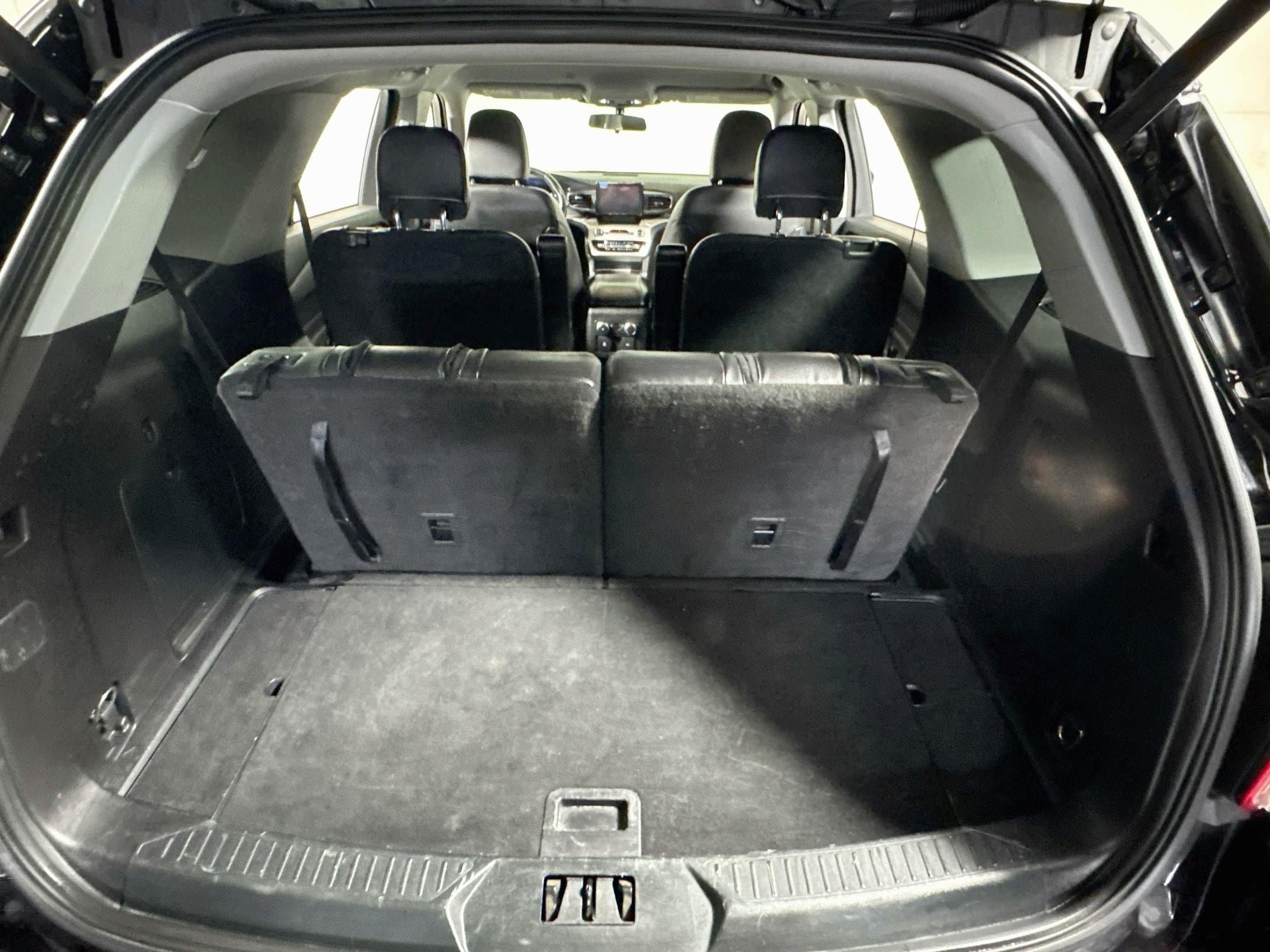 Used 2021 Ford Explorer XLT w/ Equipment Group 202A AWD/4WD image 24