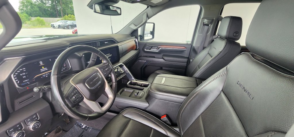 Used 2024 GMC Sierra 2500 Denali AWD/4WD image 14