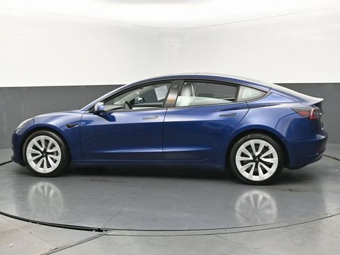 Used 2022 Tesla Model 3 image 7