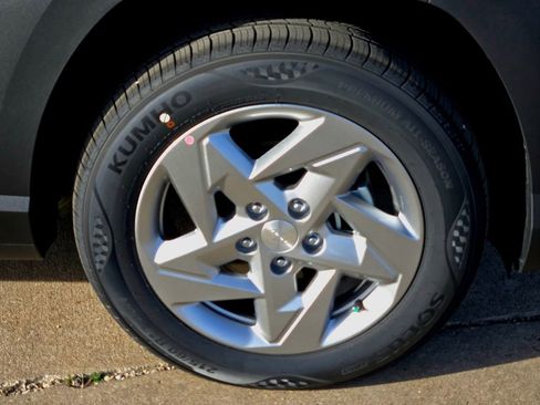 New 2026 Hyundai Kona SE image 7