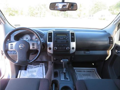 Used 2012 Nissan Frontier PRO-4X image 6