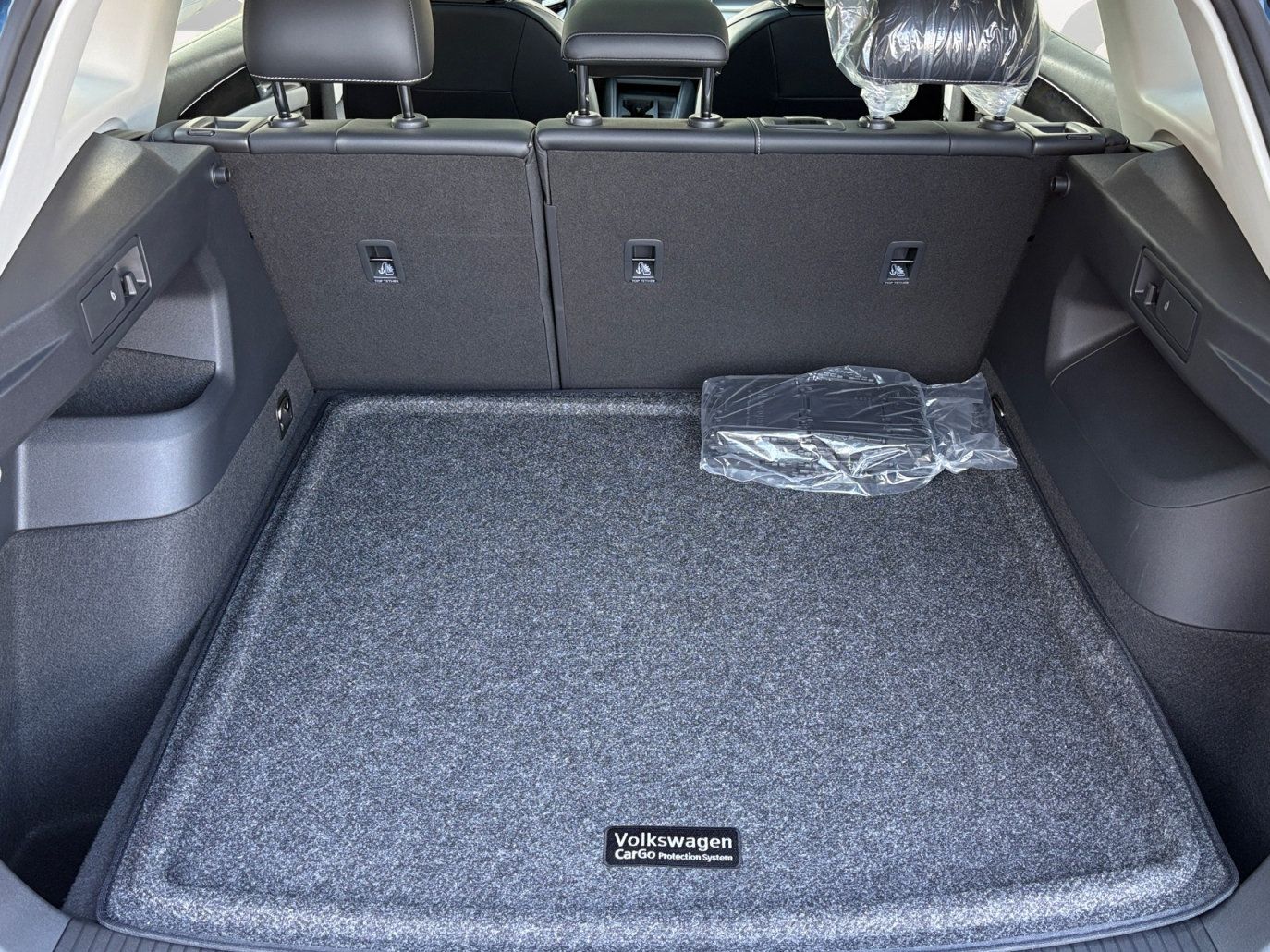 New 2026 Volkswagen Tiguan SE FWD image 14