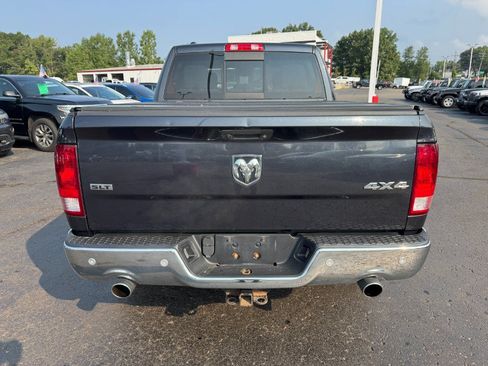 Used 2017 RAM 1500 Classic SLT w/ SLT Plus D←cor Group AWD/4WD image 4