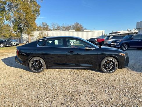 New 2026 Kia K4 GT-Line image 9