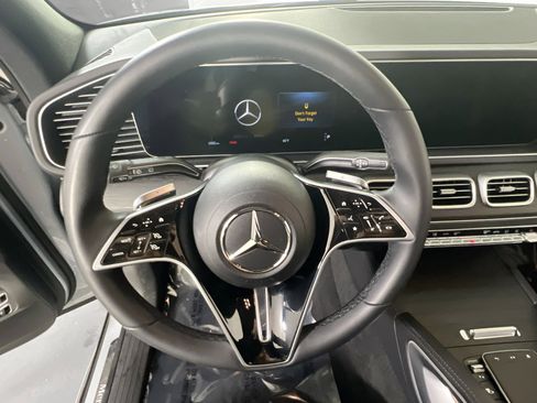 Used 2025 Mercedes-Benz GLE 450e 4MATIC image 11