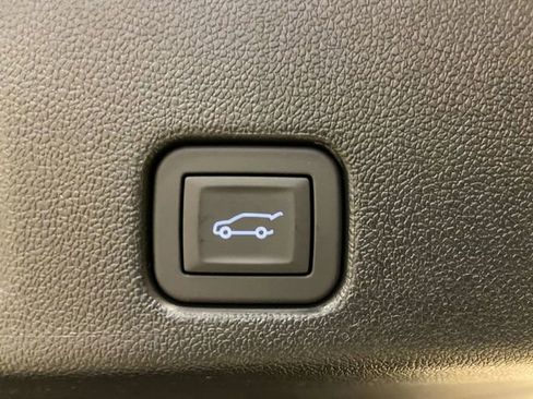 New 2026 GMC Acadia Elevation image 19