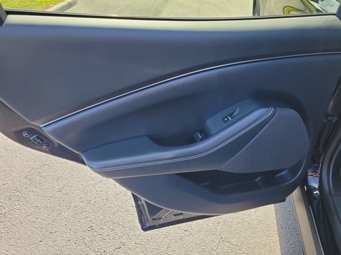 Certified 2025 Ford Mustang Mach-E Select RWD image 9