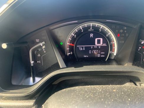 Used 2018 Honda CR-V LX image 4