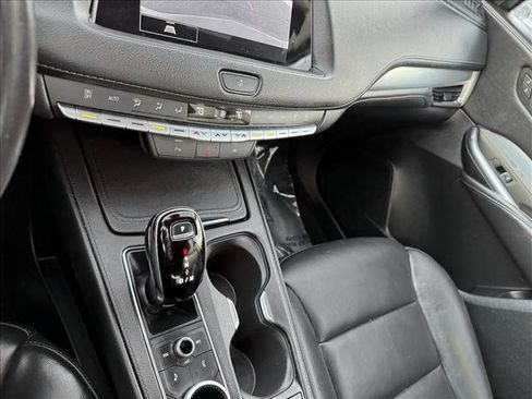 Used 2023 Cadillac XT4 Premium Luxury image 15