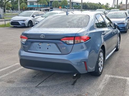 Used 2025 Toyota Corolla LE FWD image 4