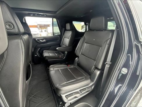 Used 2023 Chevrolet Tahoe Z71 w/ Luxury Package AWD/4WD image 28