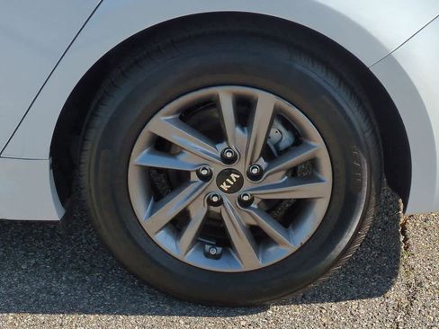 Used 2020 Kia Optima LX image 12