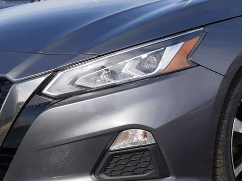 Used 2019 Nissan Altima 2.5 SR image 9