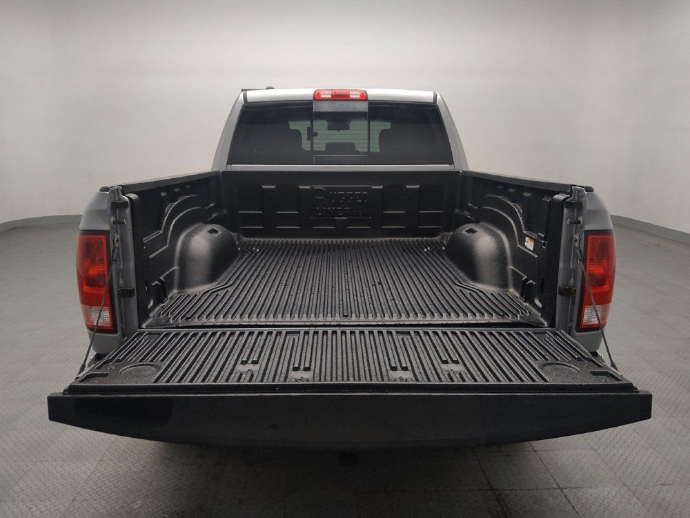 Used 2020 RAM 1500 Classic SLT RWD image 29