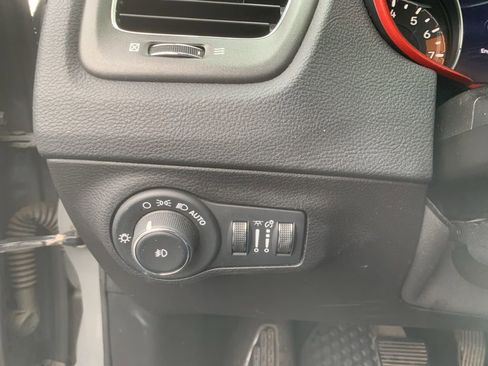 Used 2020 Jeep Compass Trailhawk image 18