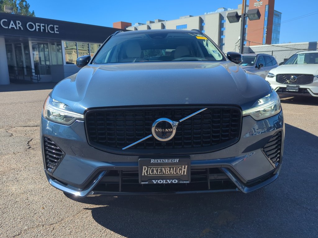 Used 2024 Volvo XC60 T8 Ultimate w/ Protection Package Premier AWD/4WD image 2
