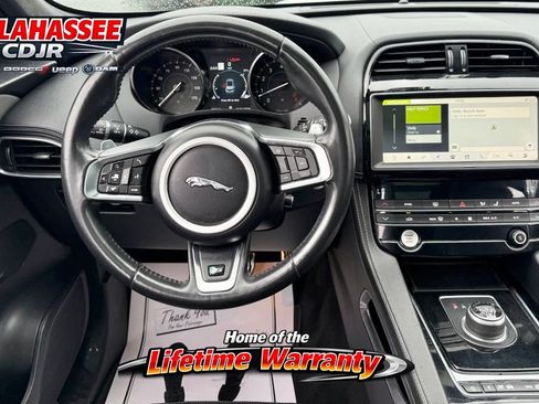 Used 2020 Jaguar F-PACE S AWD/4WD image 34