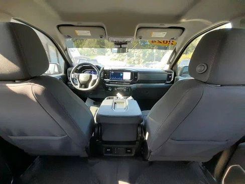 Used 2024 Chevrolet Silverado 1500 LT AWD/4WD image 43