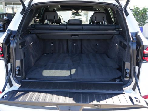 Certified 2024 BMW X5 sDrive40i w/ Premium Package image 8