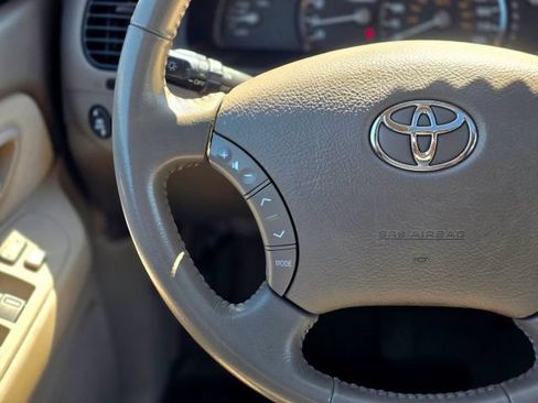 Used 2007 Toyota Sequoia SR5 AWD/4WD image 14