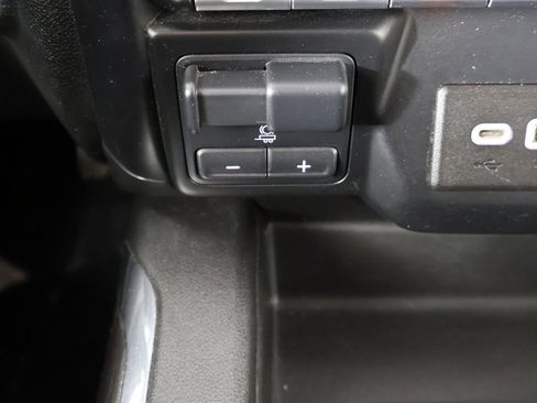 Used 2019 Chevrolet Silverado 1500 LTZ image 48