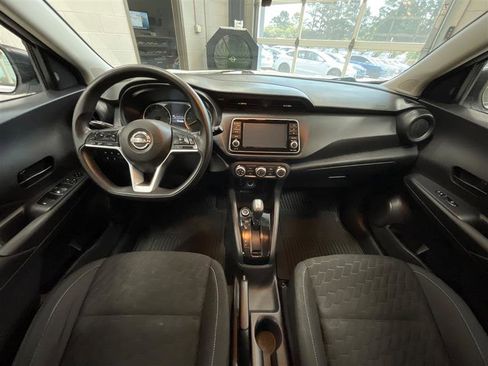 Used 2022 Nissan Kicks S image 20