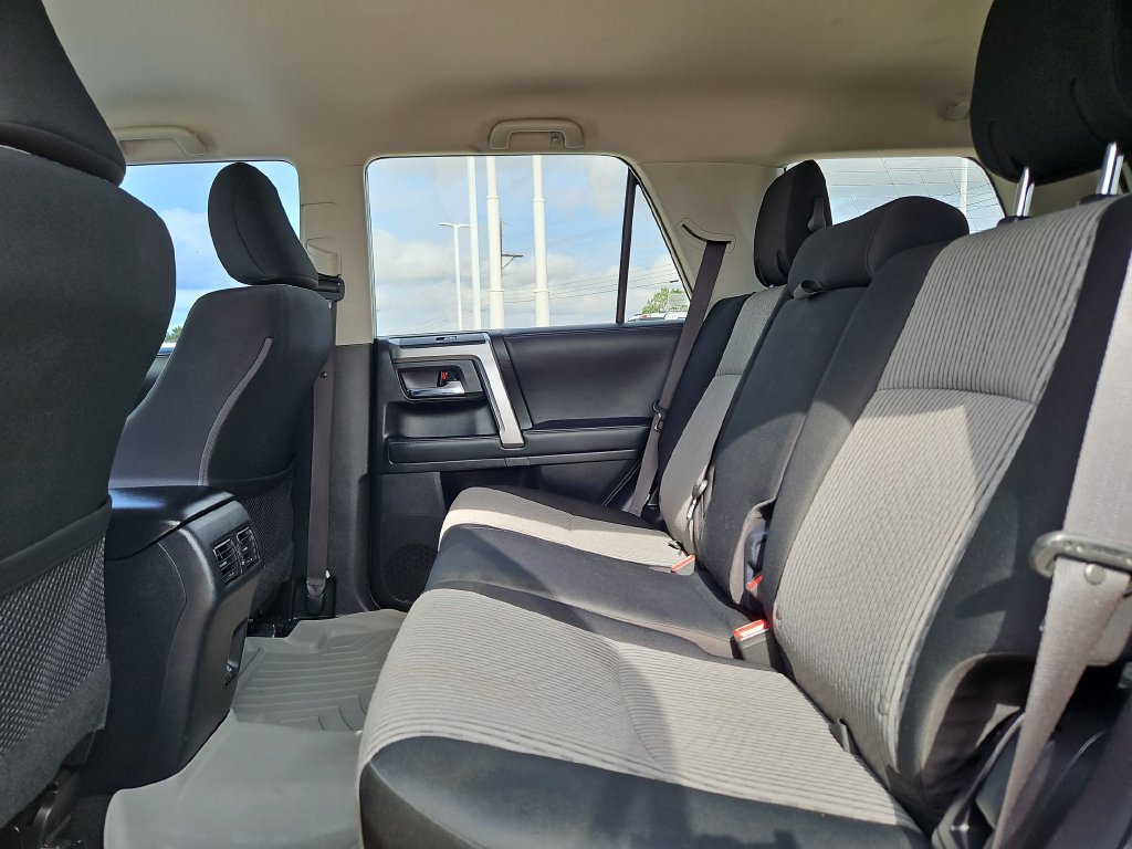 Used 2021 Toyota 4Runner SR5 AWD/4WD image 15