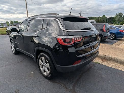Used 2018 Jeep Compass Latitude w/ Popular Equipment Group FWD image 5