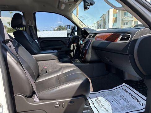 Used 2011 Chevrolet Silverado 3500 LTZ w/ LTZ Plus Package image 32