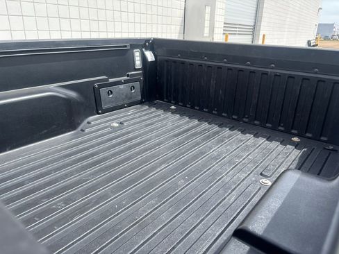 Used 2021 Toyota Tacoma SR5 RWD image 31