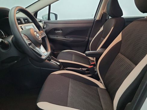 Used 2021 Nissan Versa SV image 17