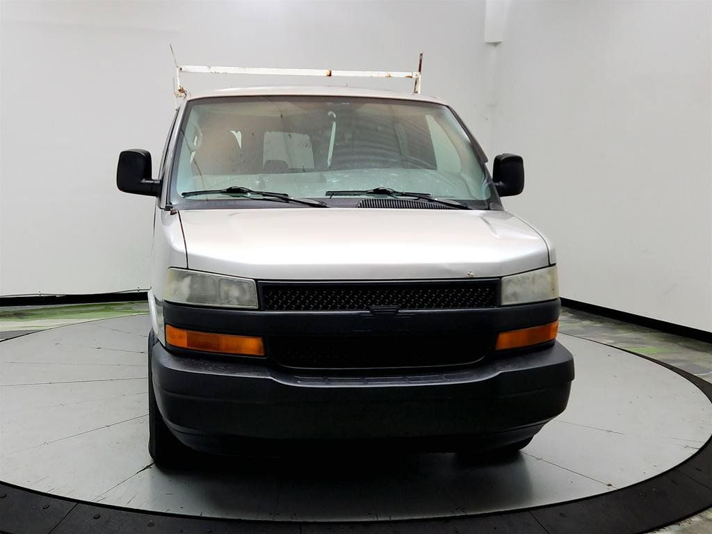 Used 2007 Chevrolet Express 1500 AWD Passenger w/ LT Preferred Equipment Group image 2
