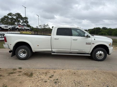 Used 2017 RAM 3500 Laramie Longhorn image 3