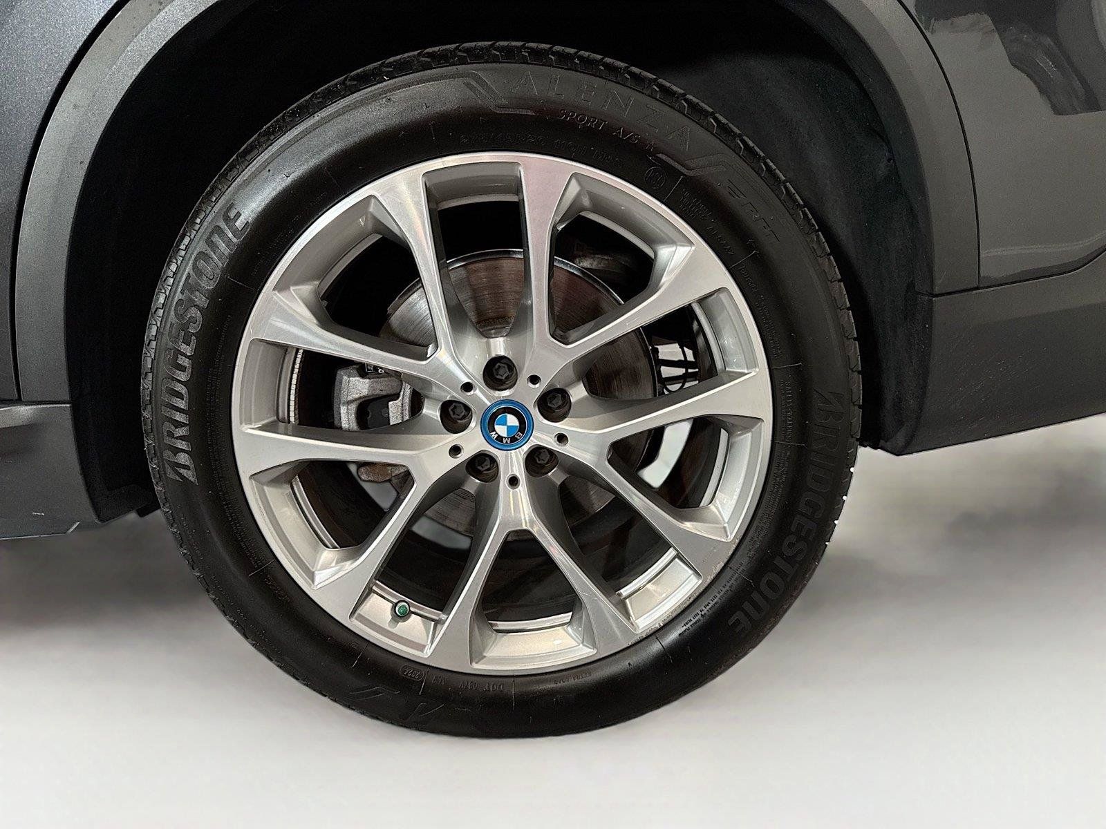 Used 2023 BMW X5 xDrive45e AWD/4WD image 33