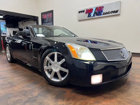 Used 2008 Cadillac XLR RWD image 1