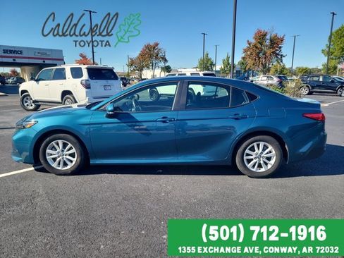 Used 2025 Toyota Camry LE image 8