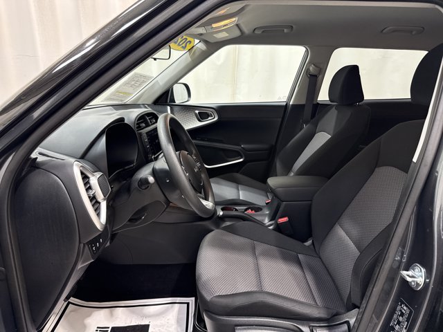 Certified 2025 Kia Soul LX w/ LX Technology Package FWD image 12