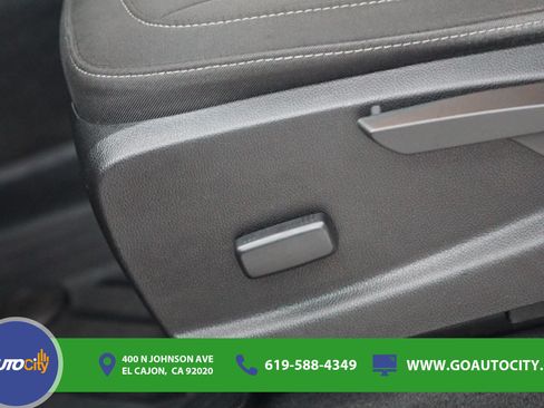 Used 2020 GMC Canyon SLE w/ Elevation Edition RWD image 17