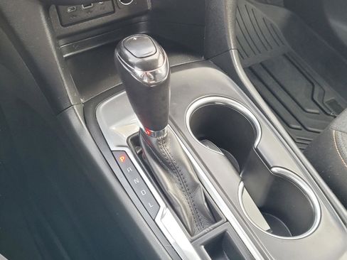 Used 2019 Chevrolet Equinox LT image 20