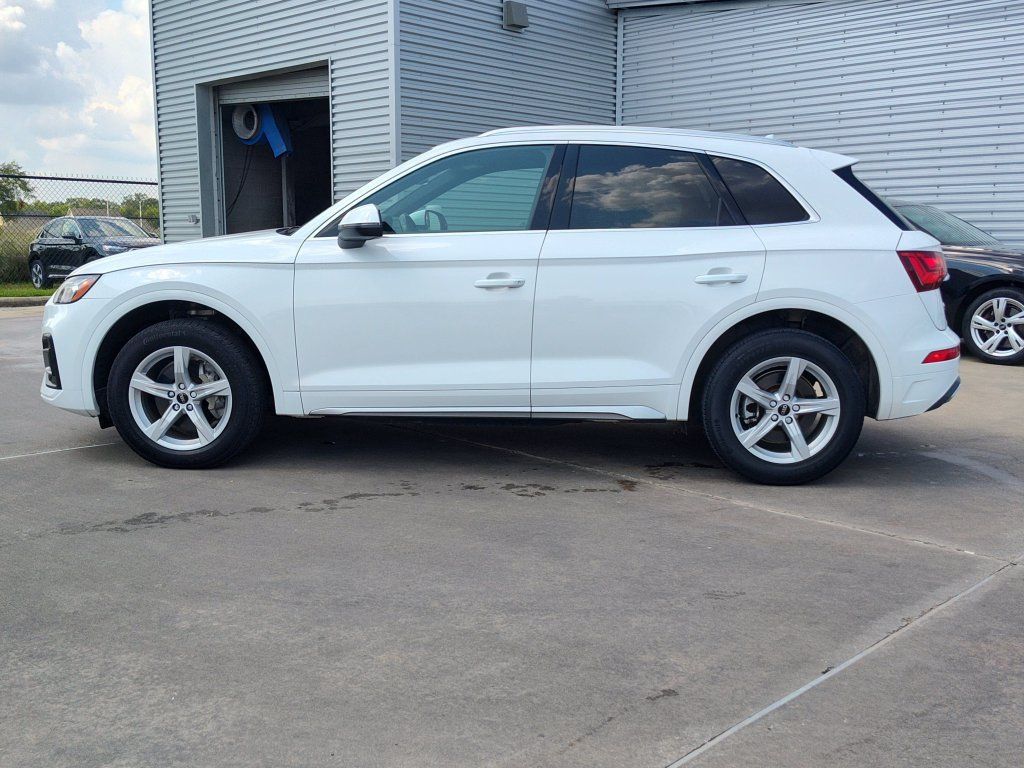 Used 2022 Audi Q5 2.0T Premium w/ Convenience Package AWD/4WD image 4