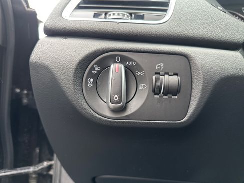 Used 2017 Audi Q3 2.0T Premium w/ Convenience Package image 19