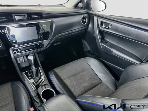 Used 2017 Toyota Corolla SE w/ SE Premium Package FWD image 22