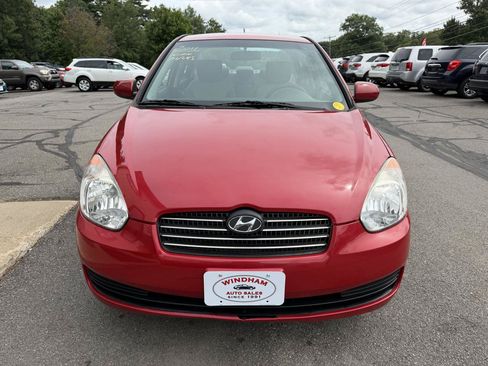 Used 2011 Hyundai Accent GLS FWD image 2