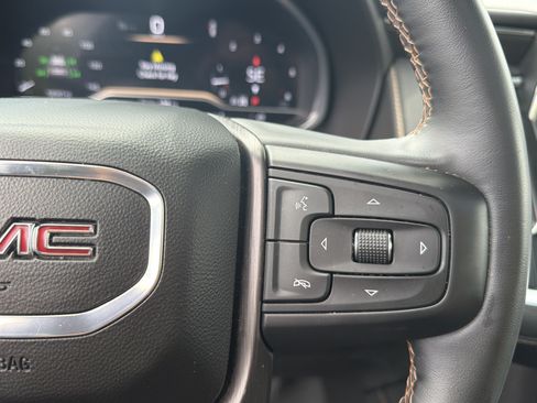Used 2023 GMC Yukon AT4 w/ AT4 Premium Package AWD/4WD image 34