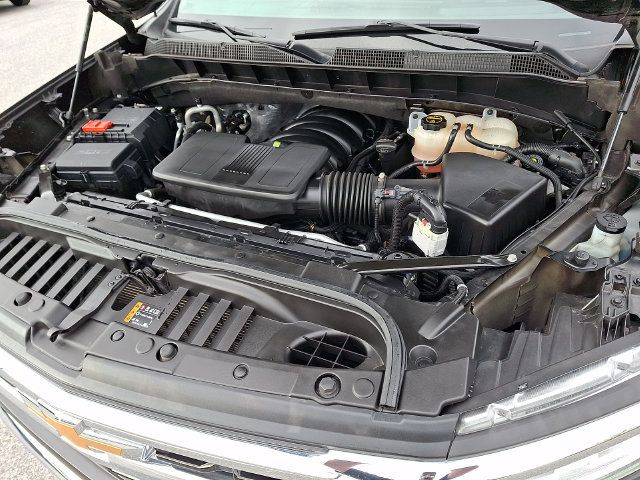Used 2025 Chevrolet Silverado 1500 LT AWD/4WD image 27