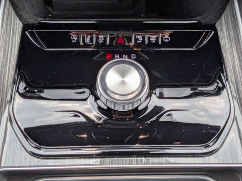 Used 2022 Jeep Wagoneer Series III w/ Premium Group I RWD image 21